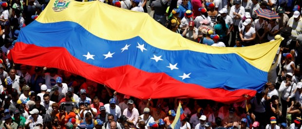 RTS2GKZK_Venezuela-flag_Adriana Loureiro